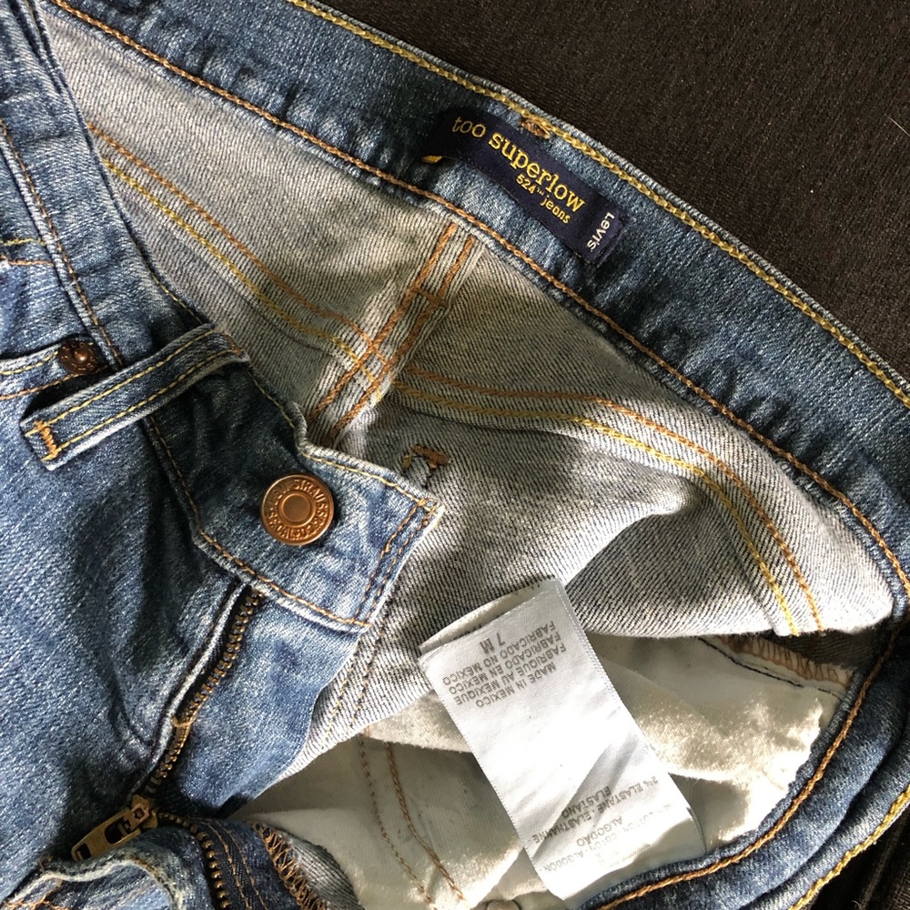 Levi’s - Picture 3 of 3